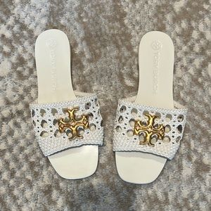 ✨Tory Burch✨ Sandals w/ Gold Logo